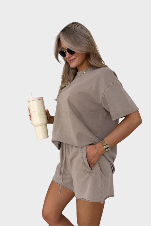 Nora | Casual set with tee